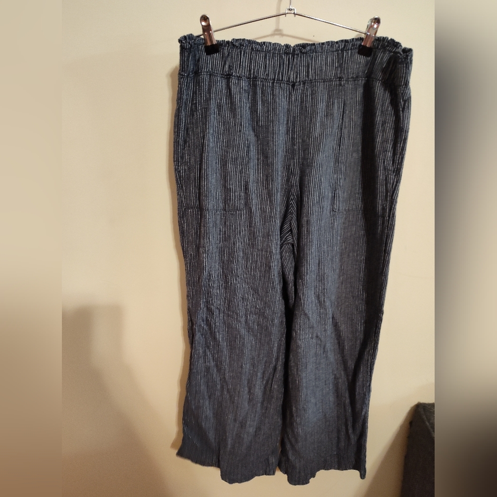 Time and Tru Linen Pants